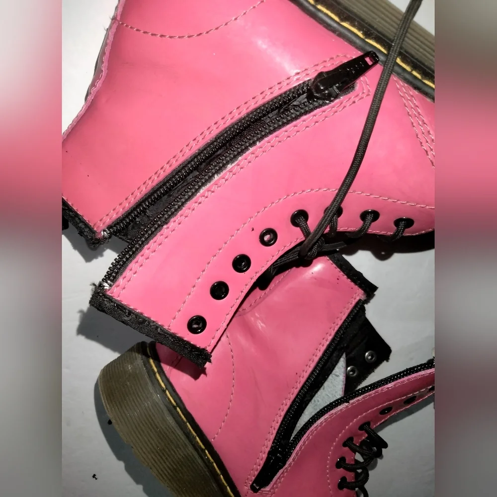 Dr. Martens Youth (Size 3) Girl's Hot Pink Leather Upper Lace Up Delaney Boots